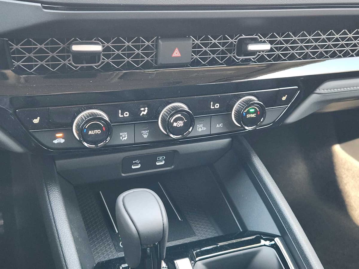 2026 Honda Accord Hybrid - Image 17