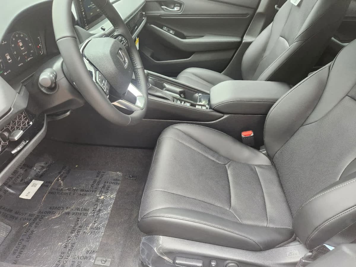 2025 Honda Accord Hybrid - Image 9