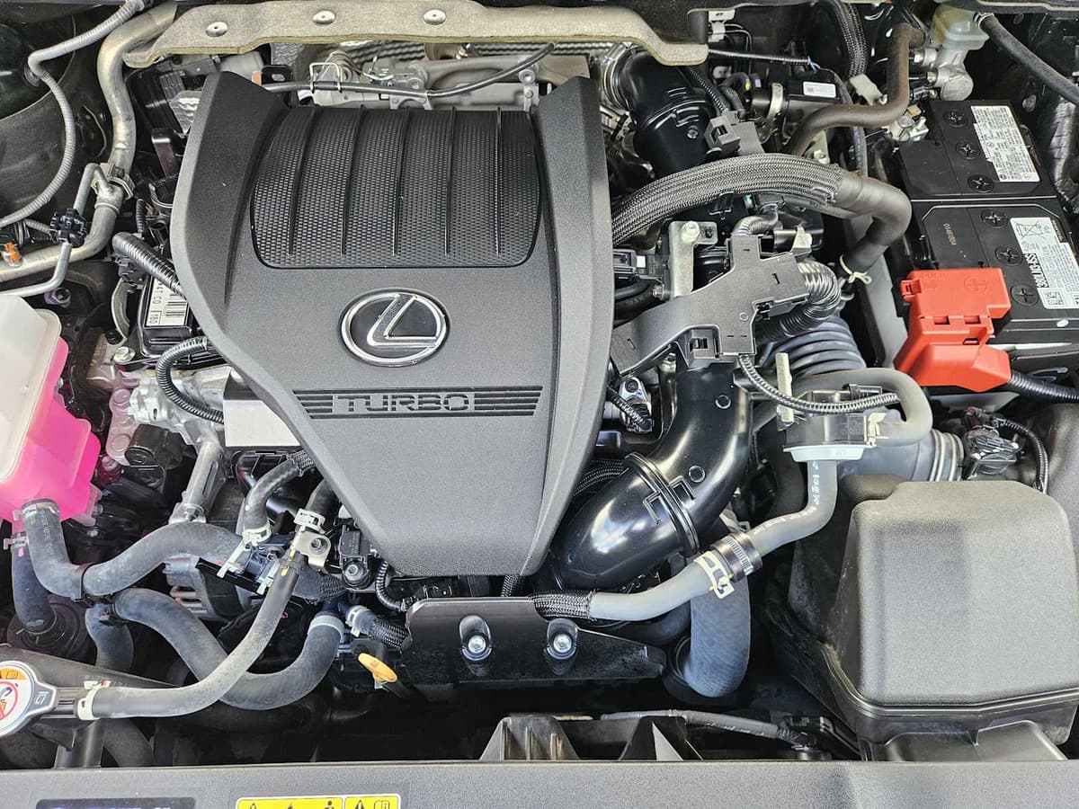 2023 LEXUS RX - Image 30