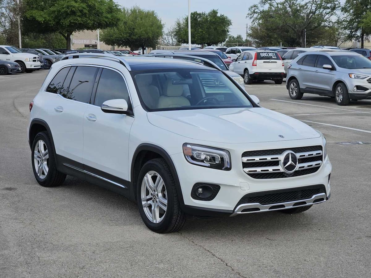 2022 Mercedes-Benz GLB 250 - Image 3