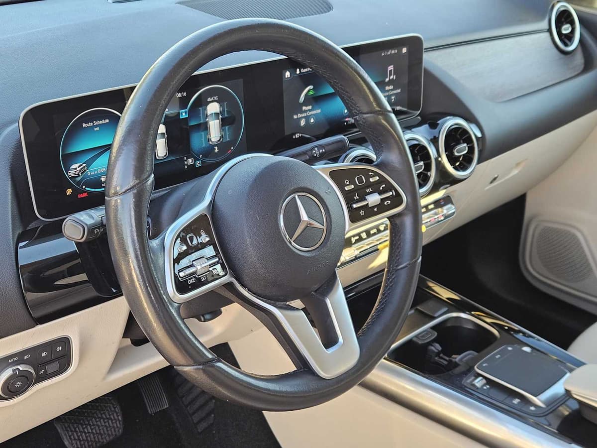 2021 Mercedes-Benz GLA 250 - Image 2