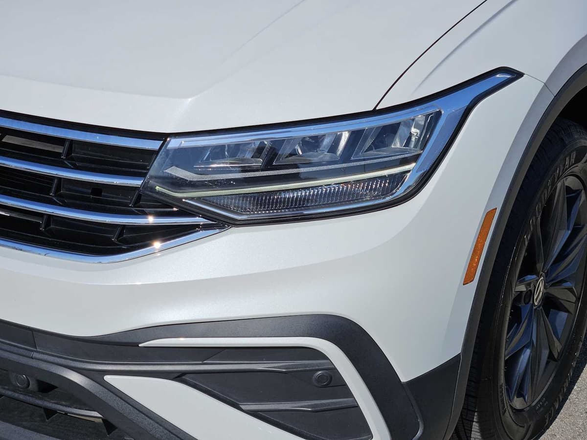 2023 Volkswagen Tiguan - Image 7