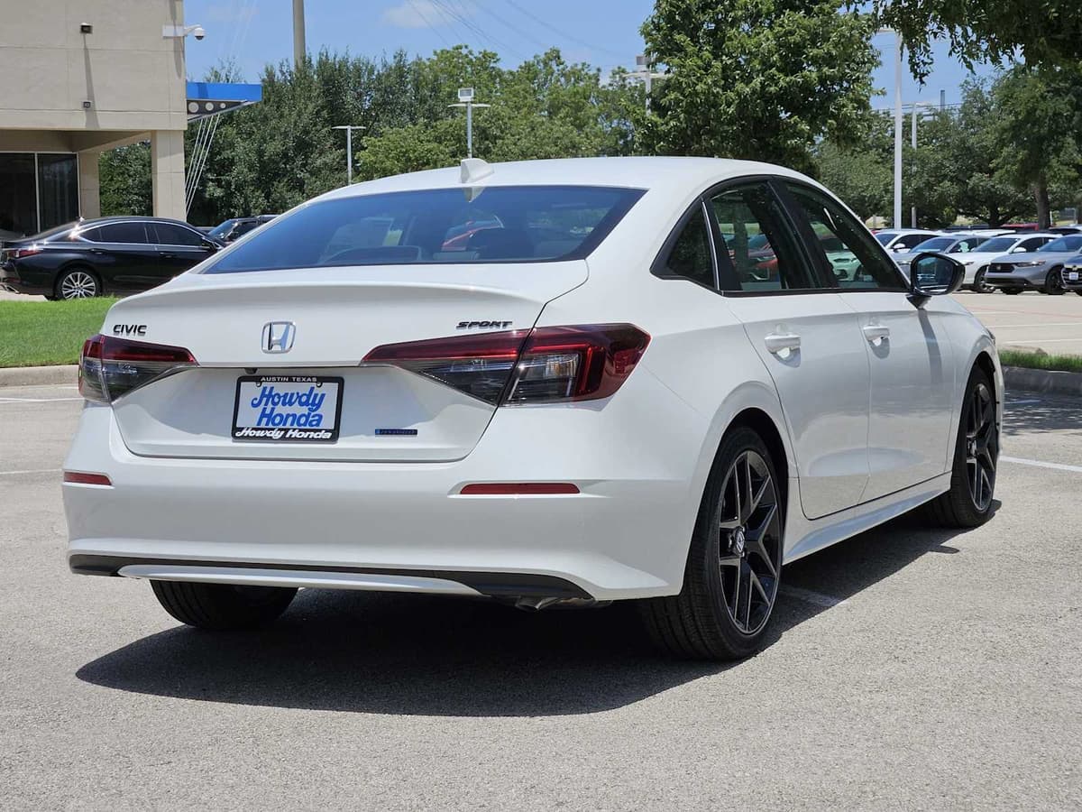 2026 Honda Civic Hybrid - Image 5
