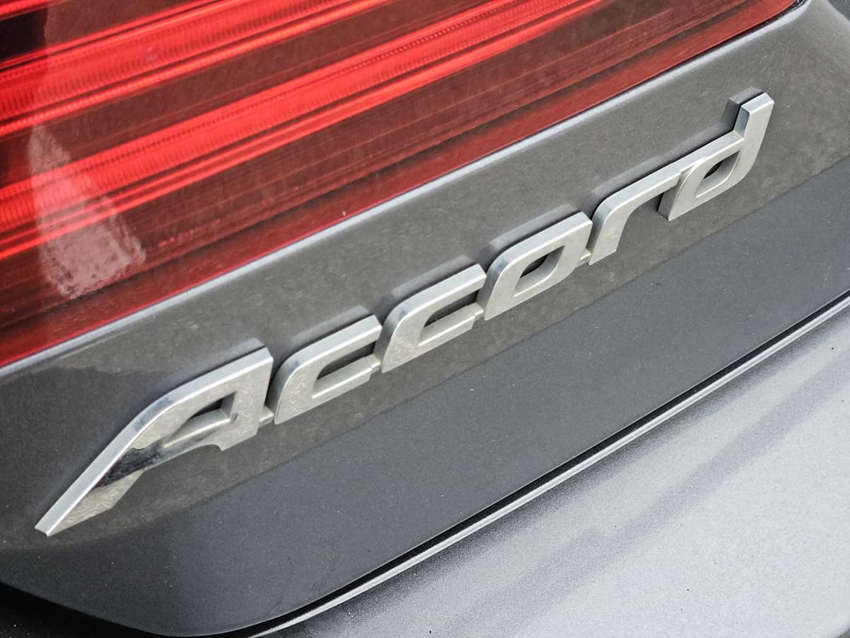 2017 Honda Accord Sedan - Image 11