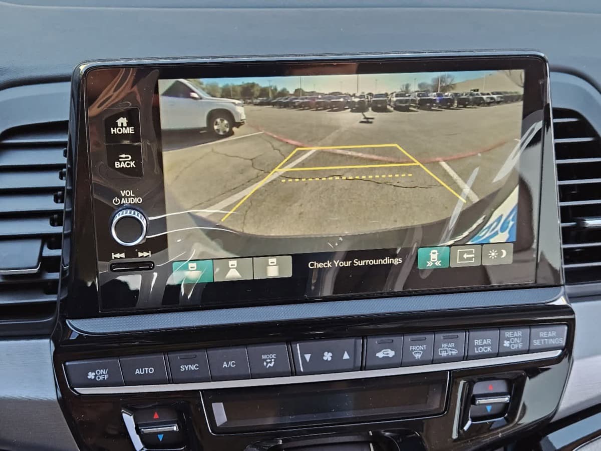 2026 Honda Odyssey - Image 15