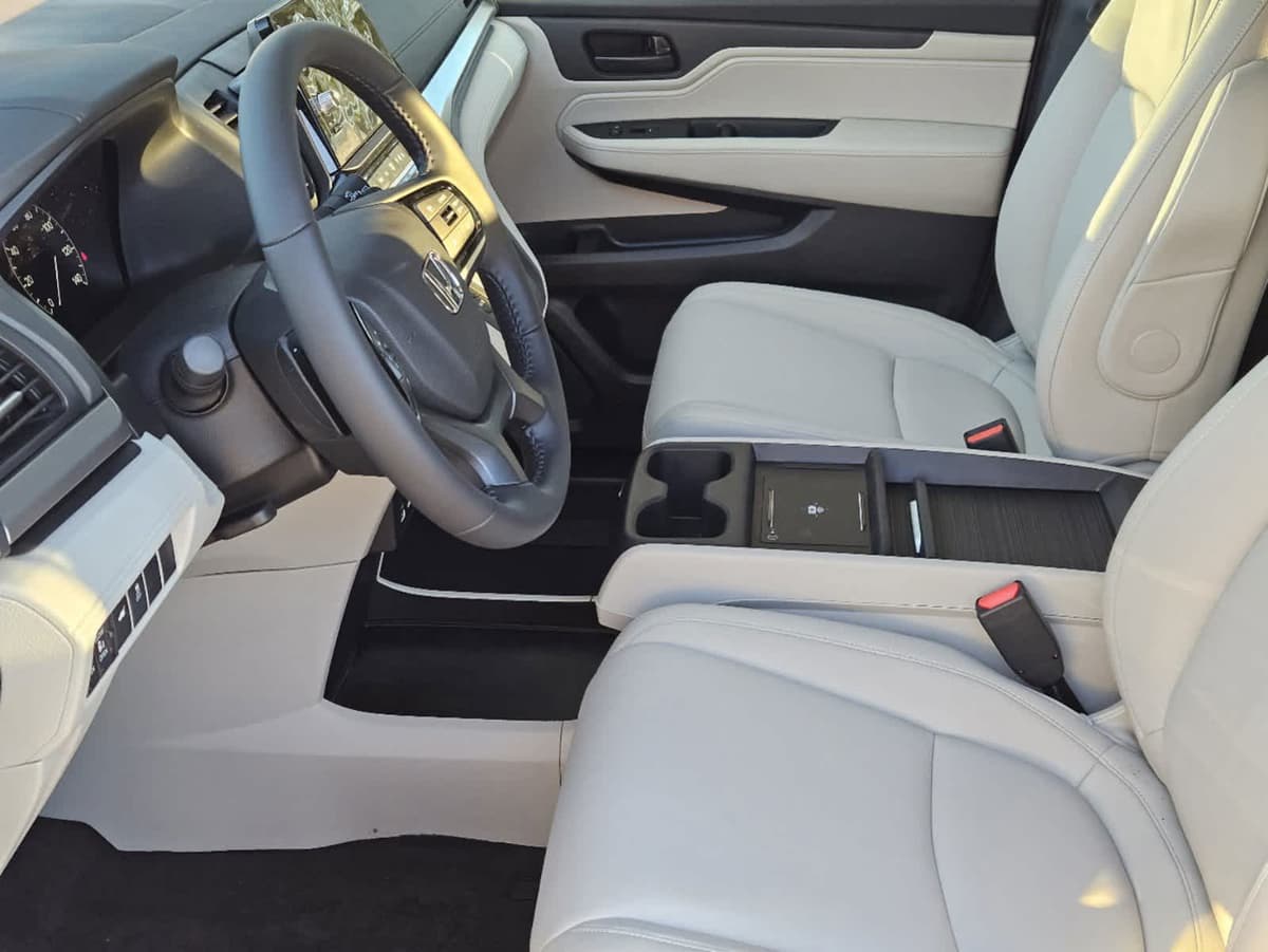 2026 Honda Odyssey - Image 11