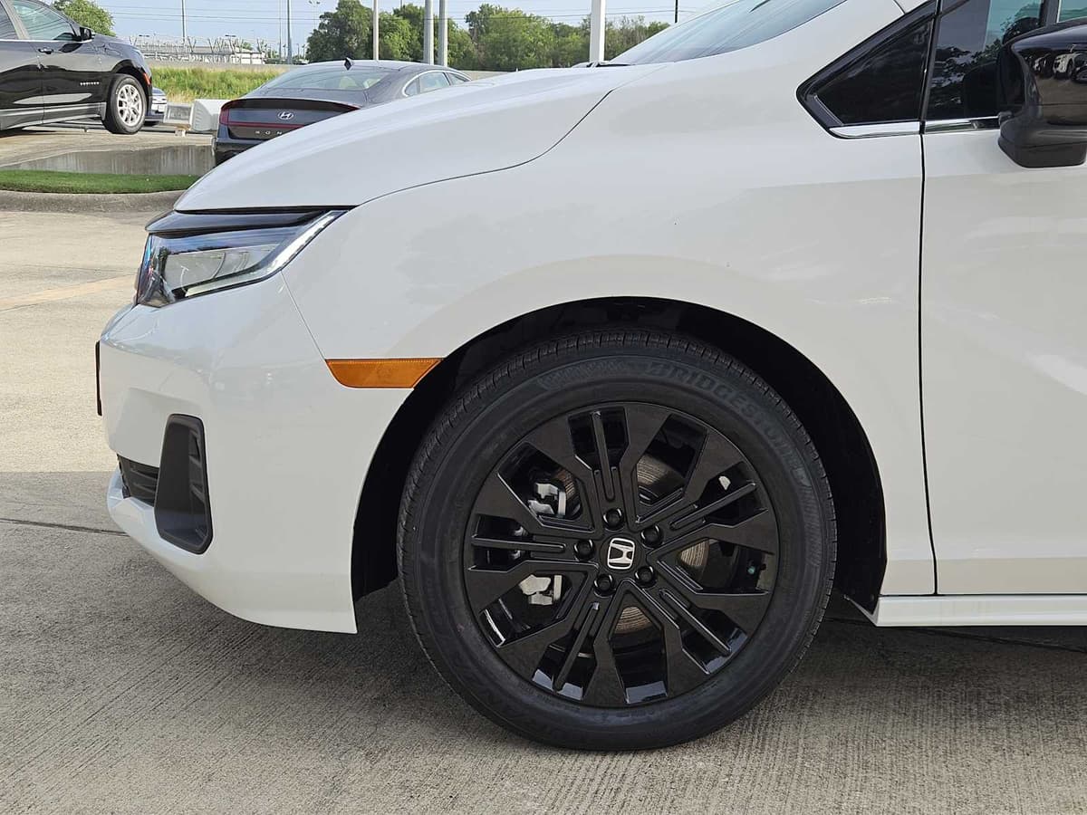 2026 Honda Odyssey - Image 8