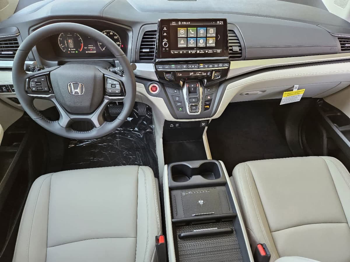 2026 Honda Odyssey - Image 19
