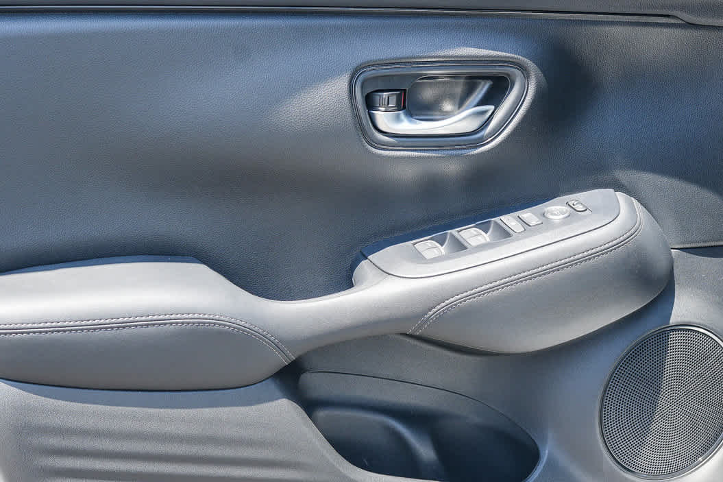 2027 Honda HR-V - Image 19