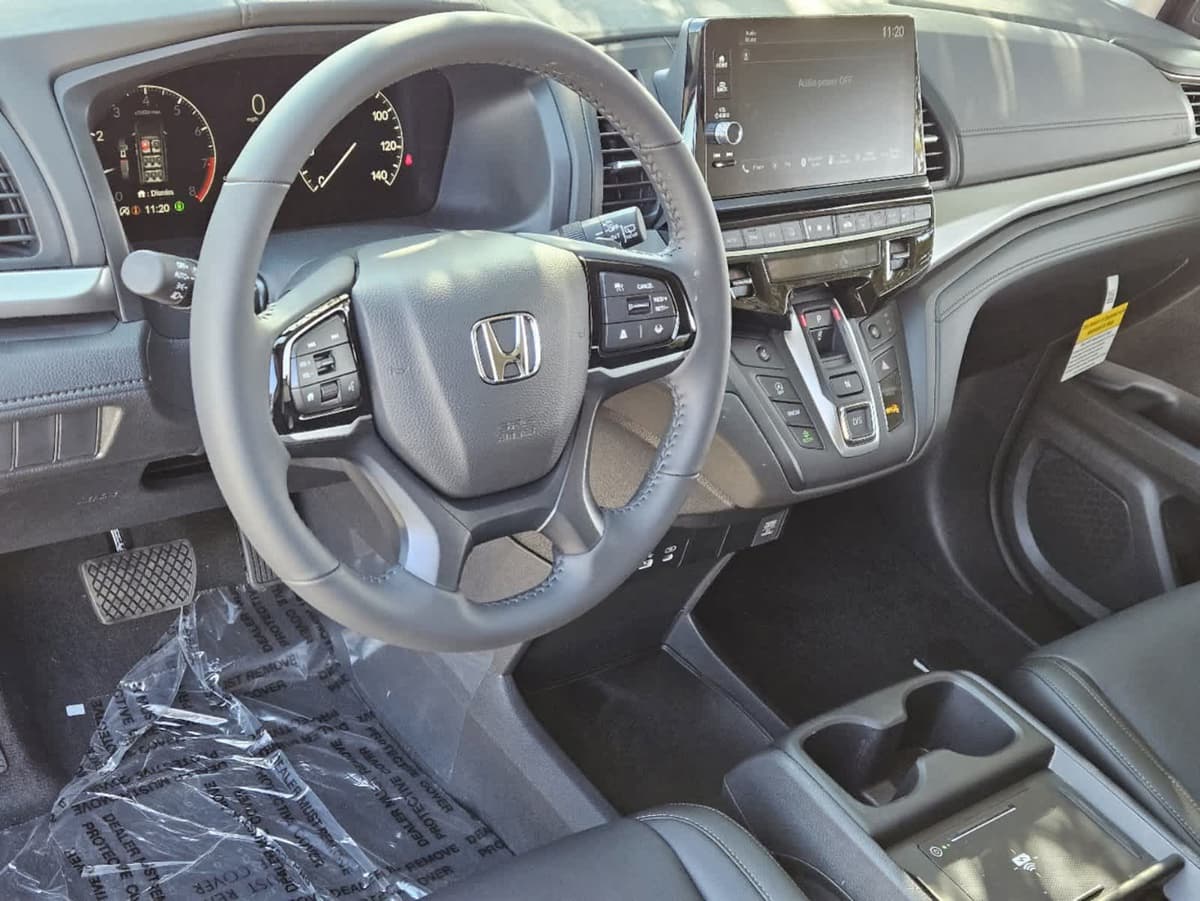 2026 Honda Odyssey - Image 2