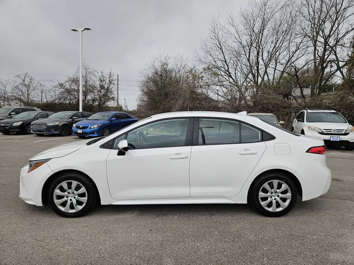 2021 Toyota Corolla - Image 4