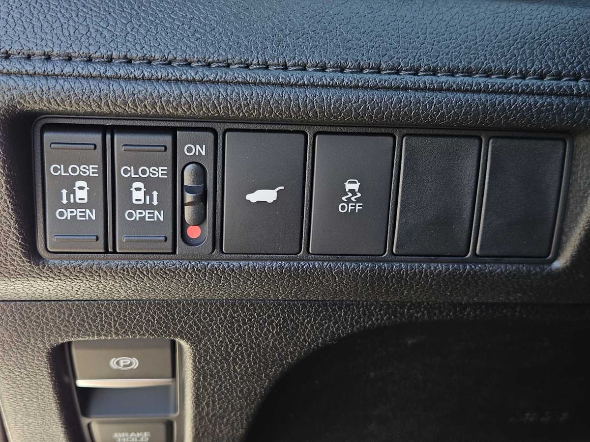 2026 Honda Odyssey - Image 18