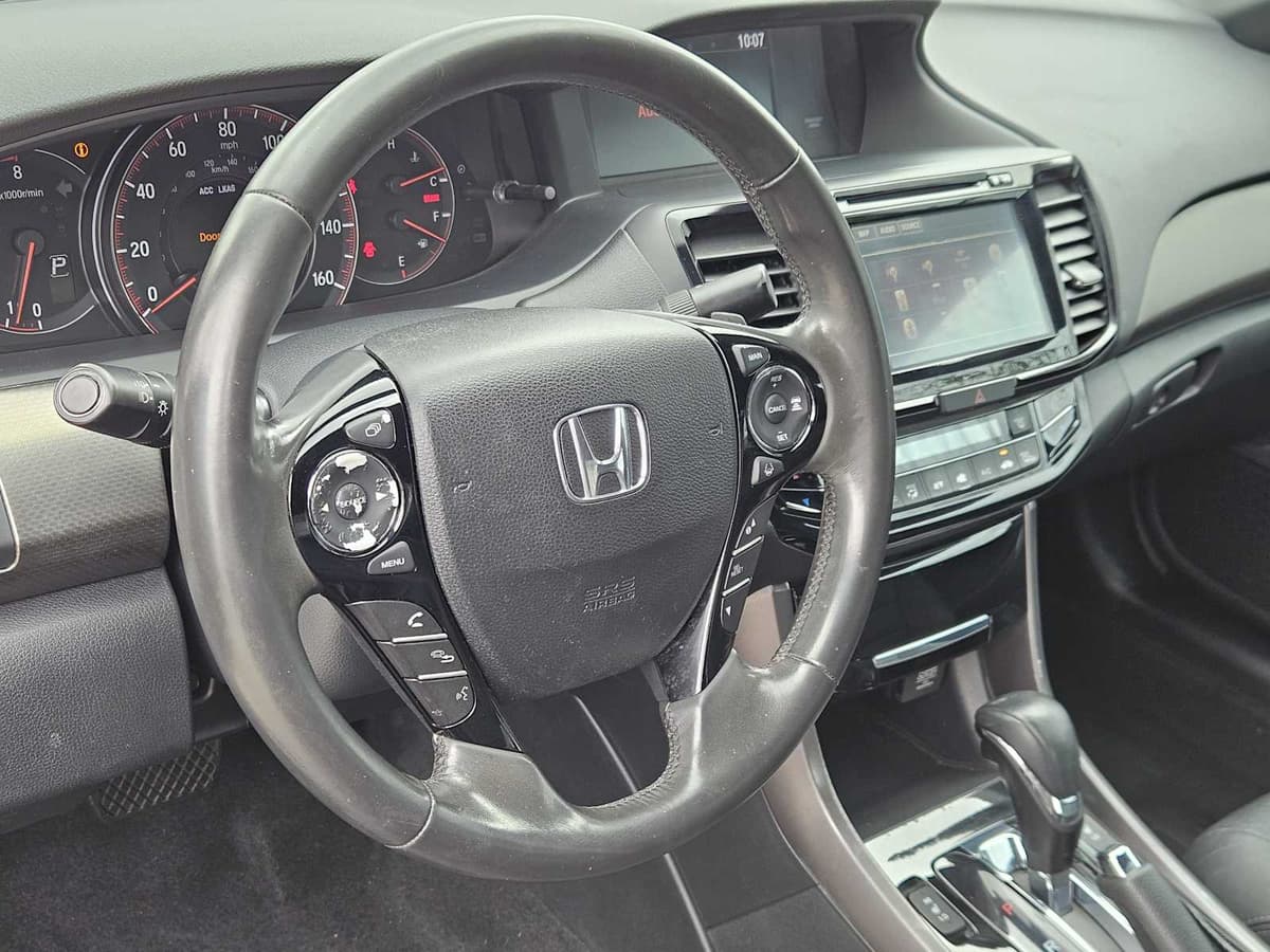 2016 Honda Accord Coupe - Image 2
