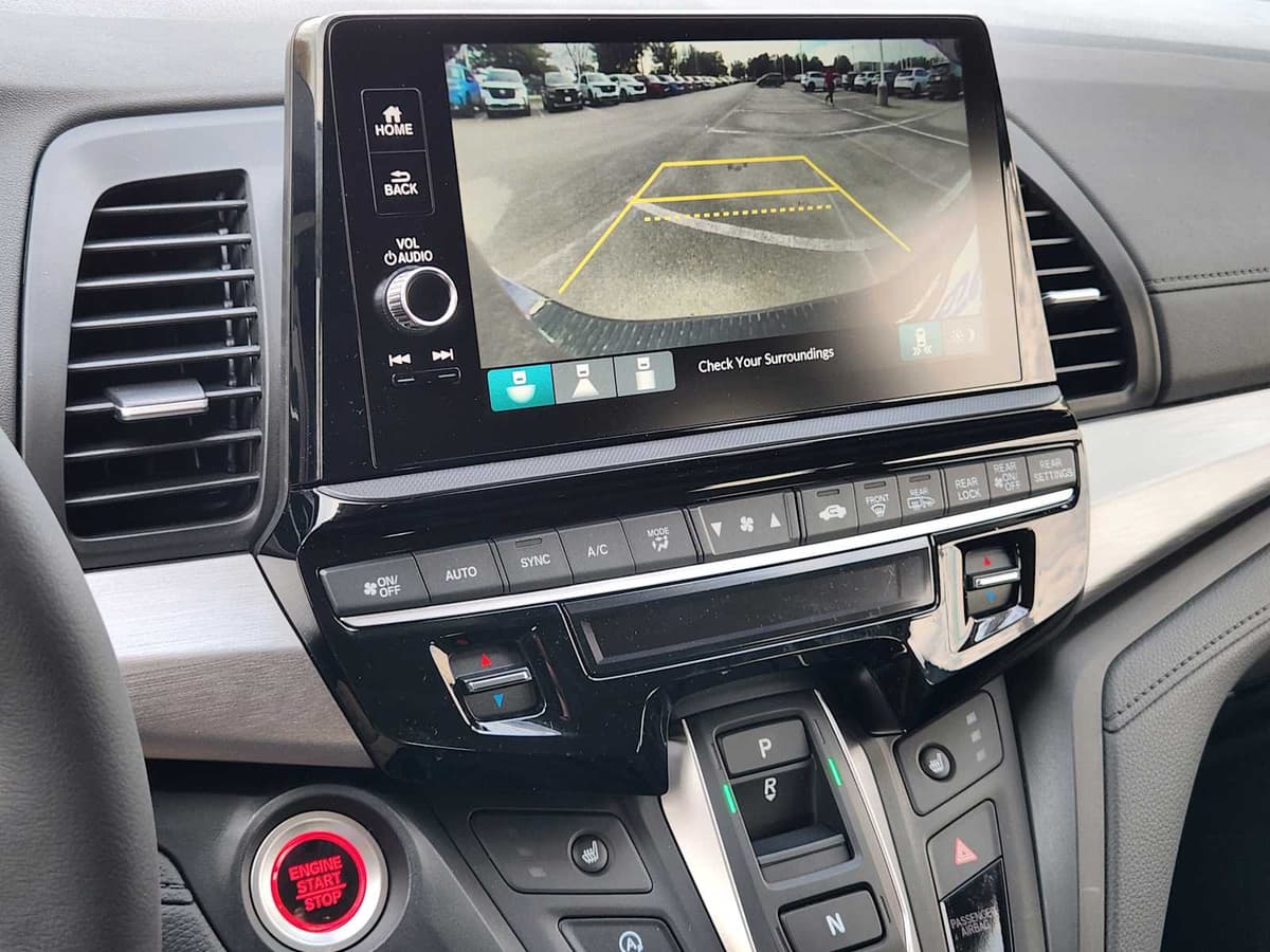 2026 Honda Odyssey - Image 14