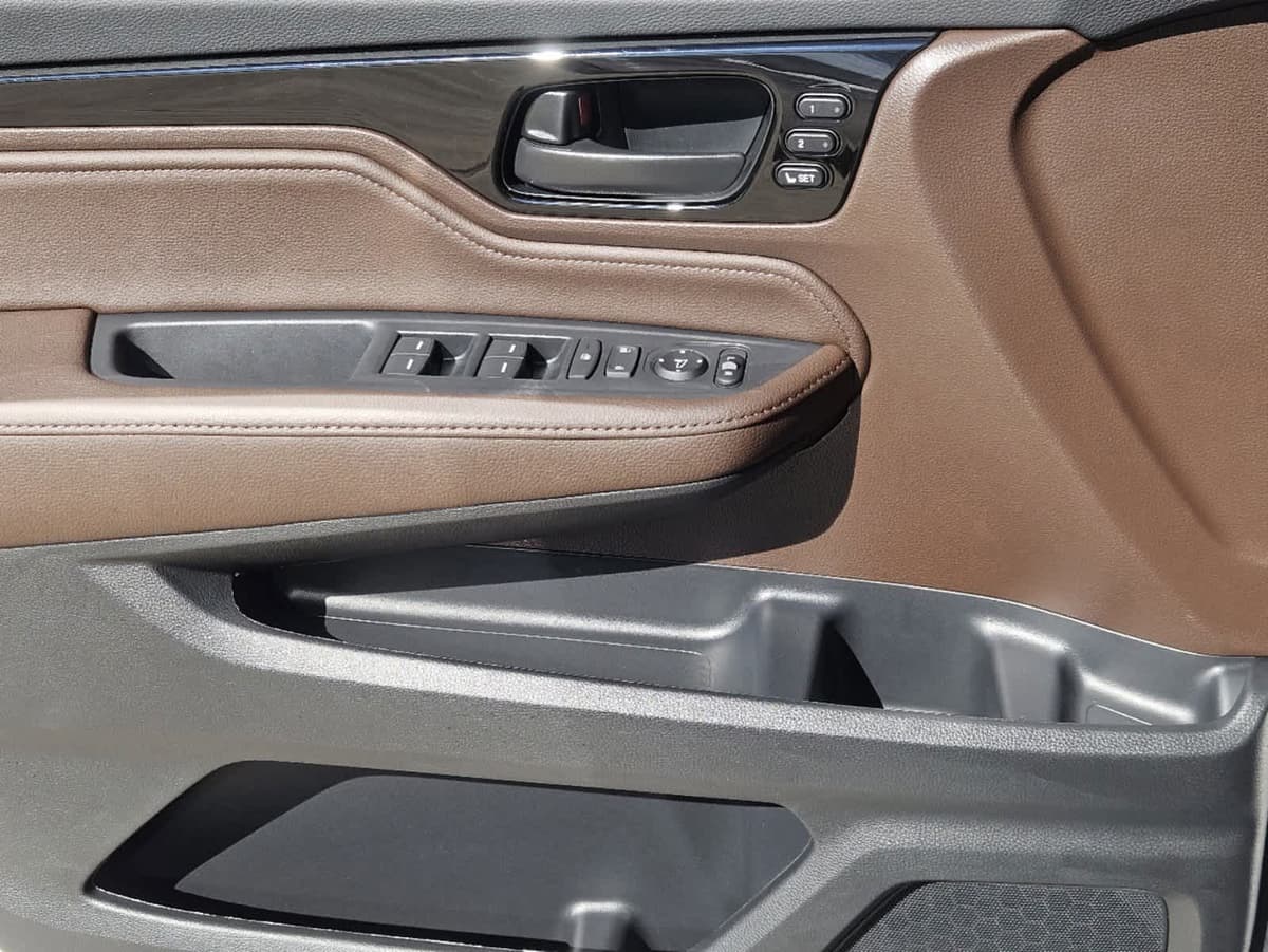 2026 Honda Odyssey - Image 18