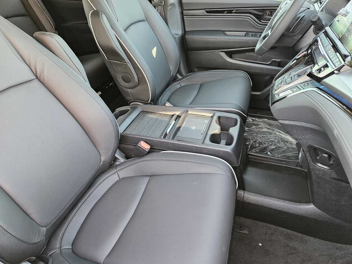 2026 Honda Odyssey - Image 12