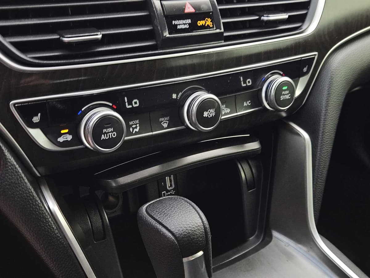 2020 Honda Accord Sedan - Image 17