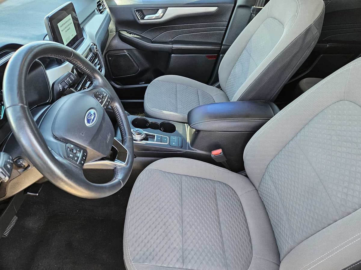 2021 Ford Escape - Image 13