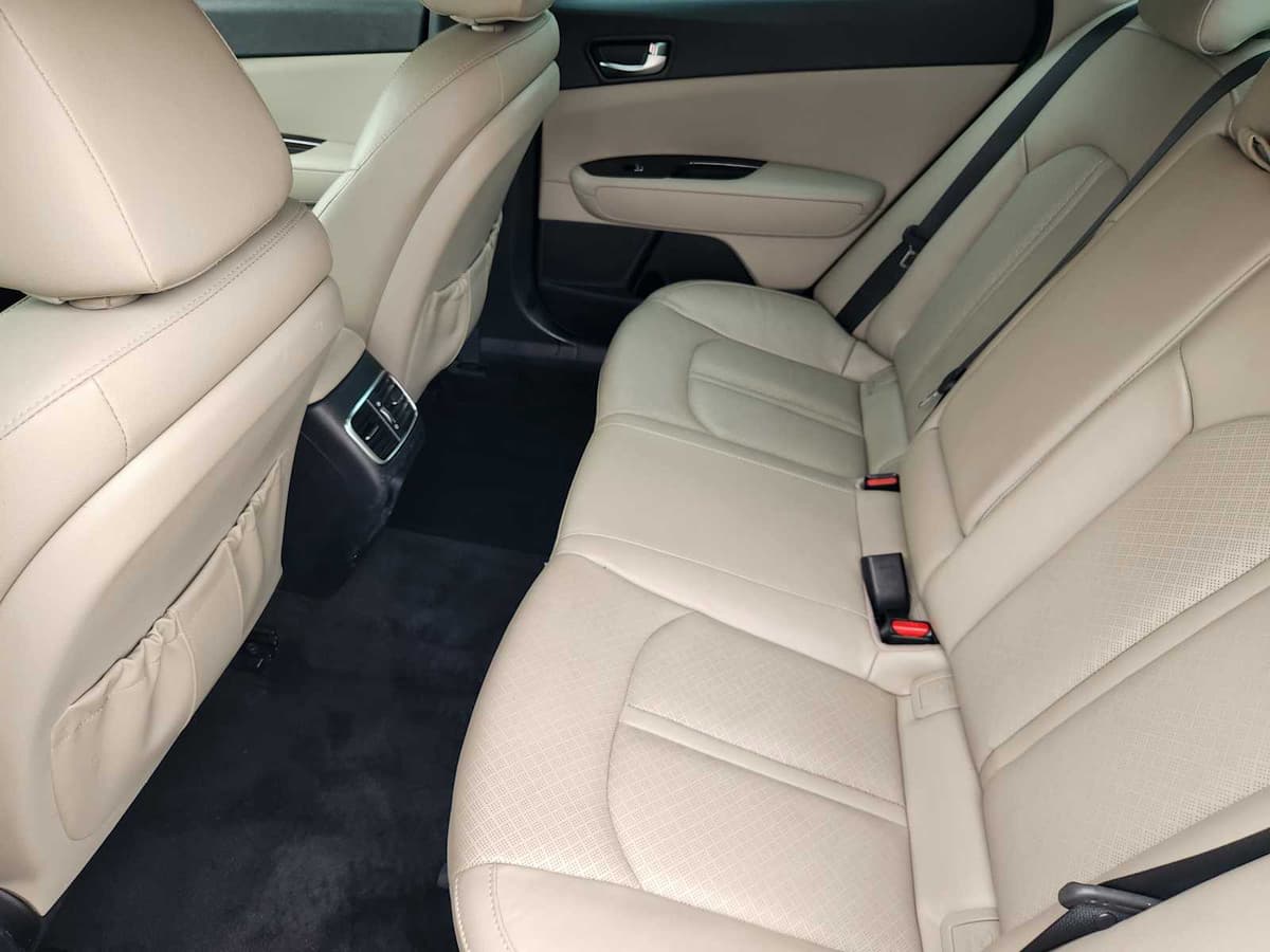 2018 Kia Optima - Image 30