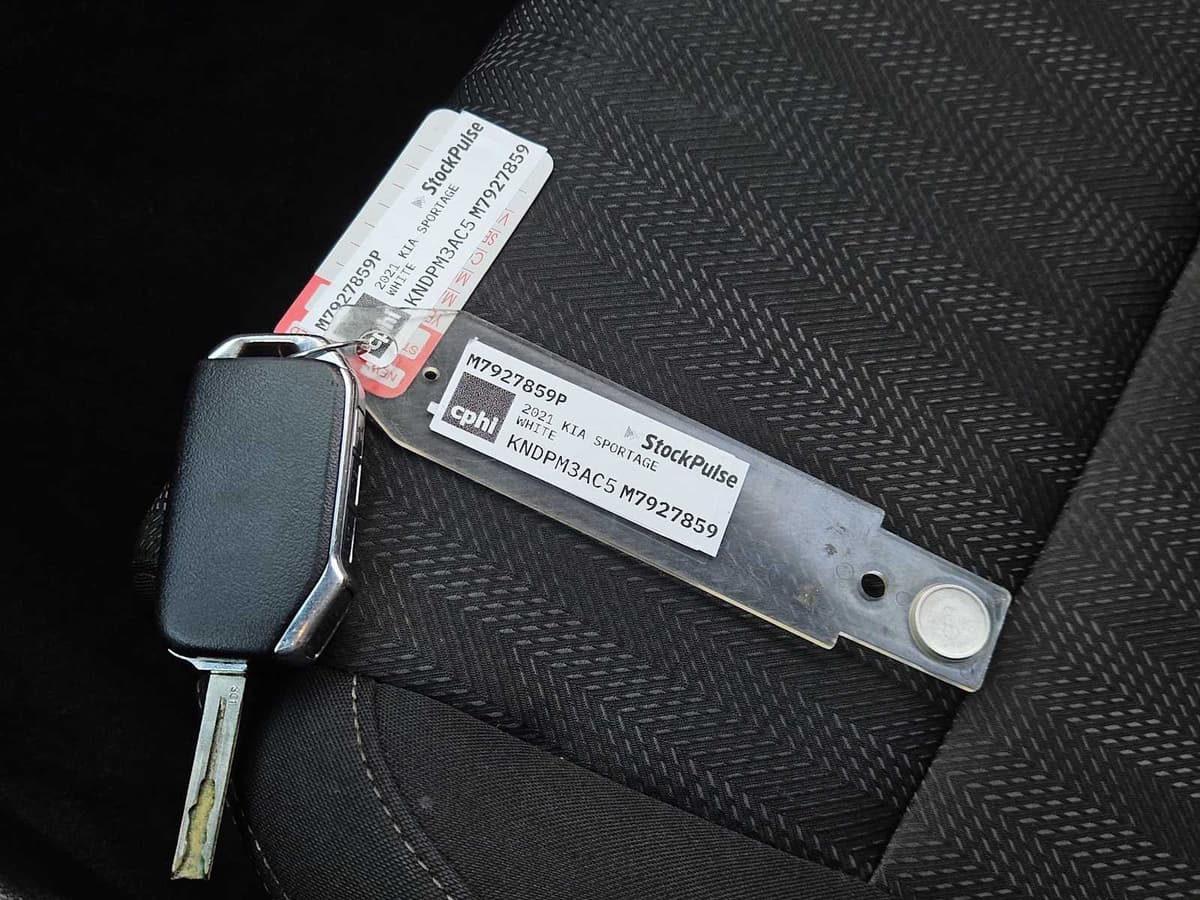 2021 Kia Sportage - Image 30