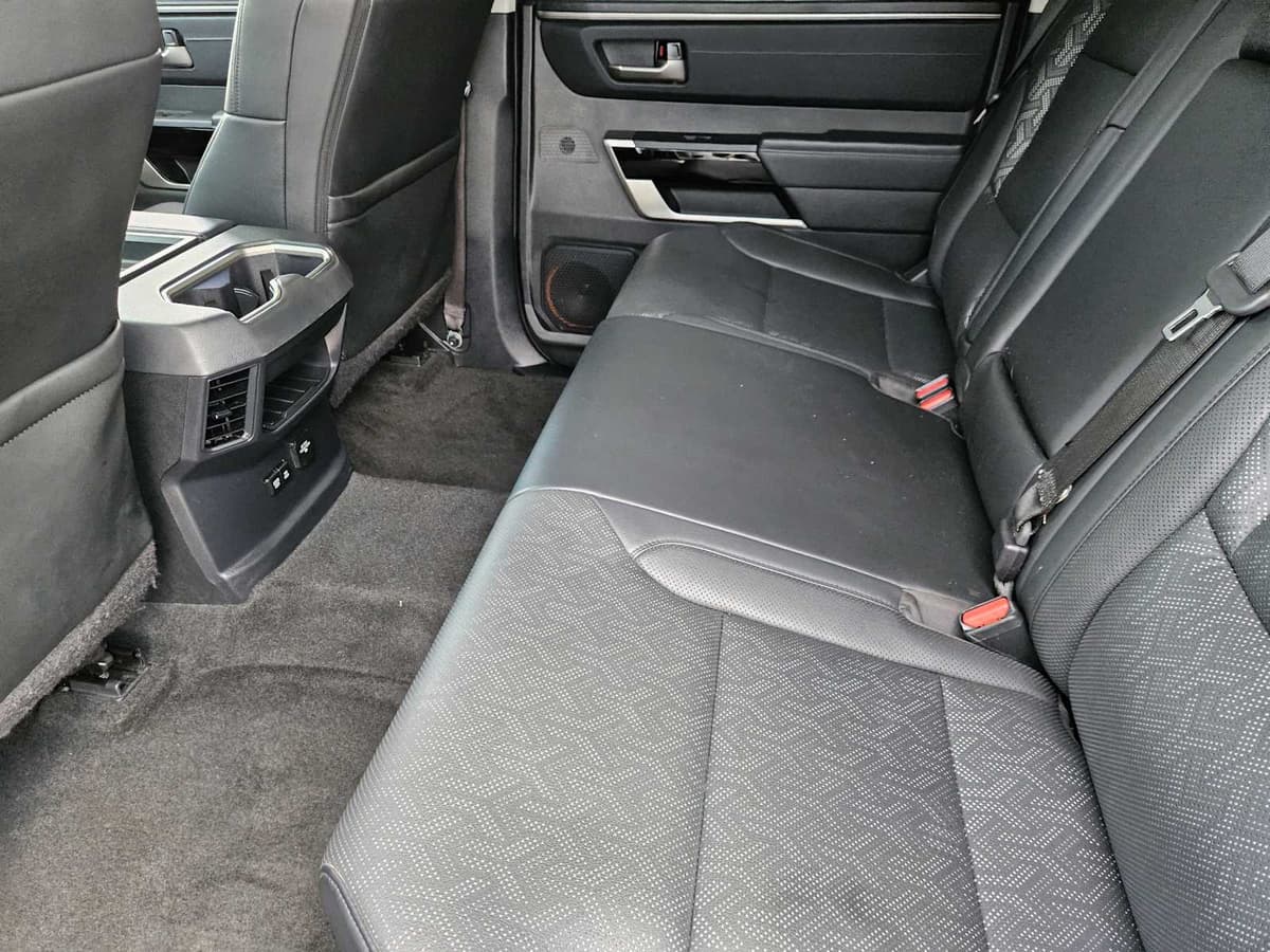 2022 Toyota Tundra - Image 30