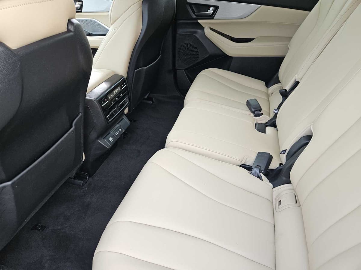 2024 Acura MDX - Image 29