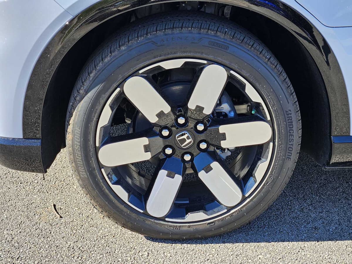 2026 Honda Prologue - Image 8