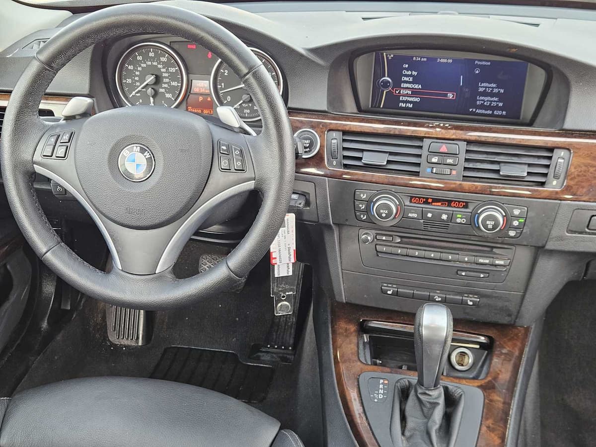 2009 BMW 335i xDrive - Image 25