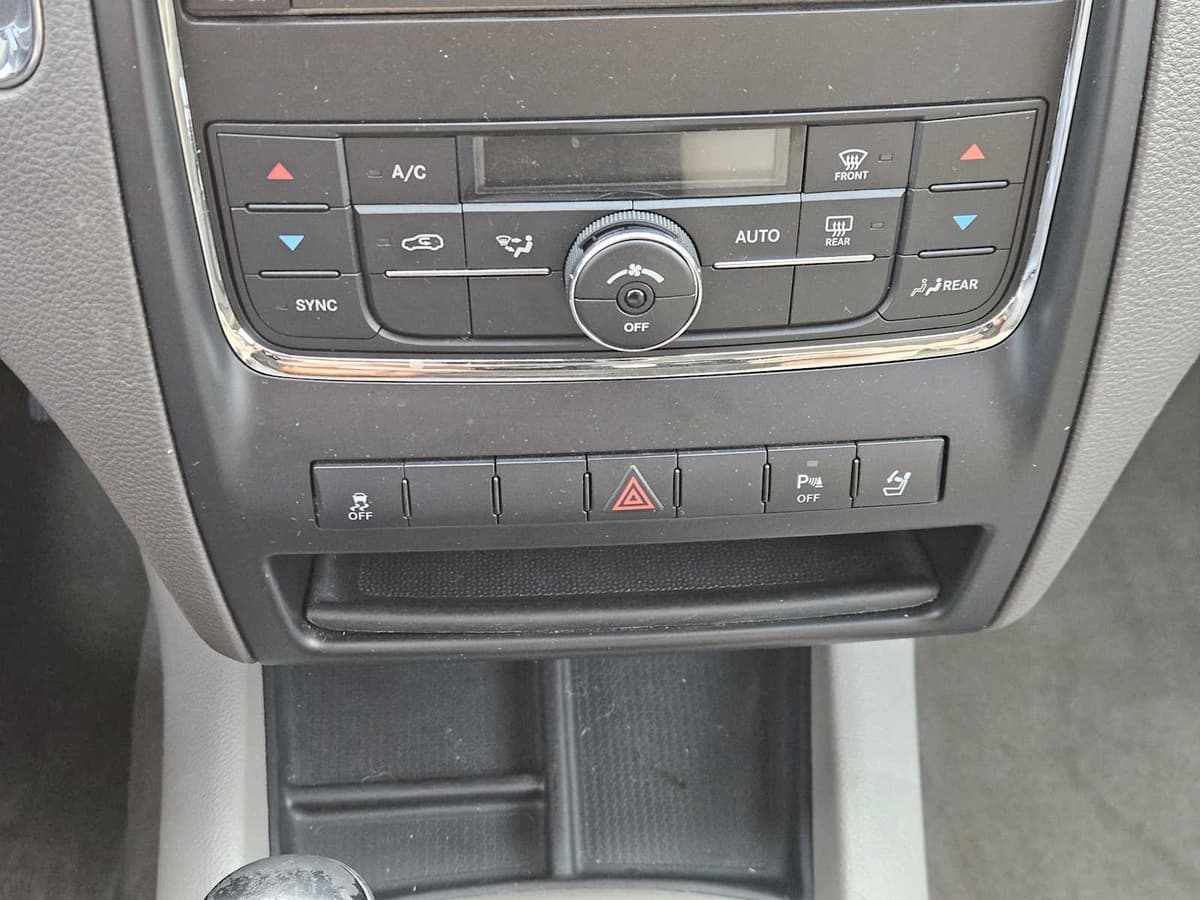 2012 Dodge Durango - Image 18