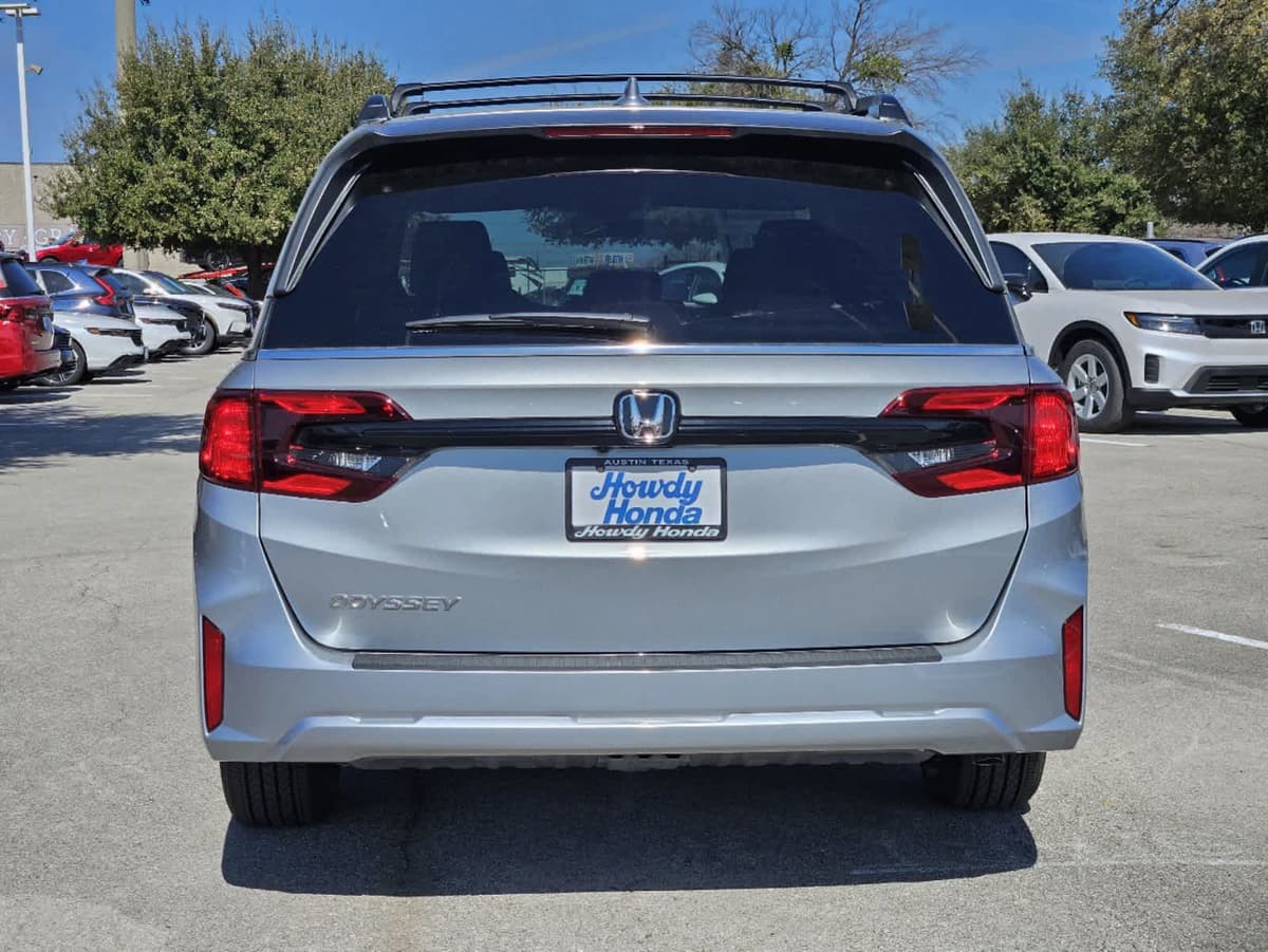 2026 Honda Odyssey - Image 5