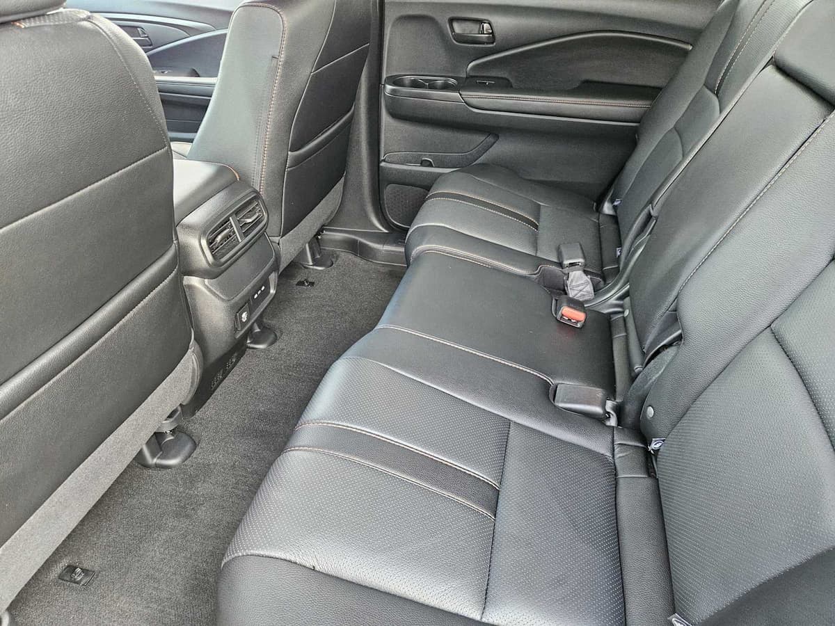 2024 Honda Passport - Image 30