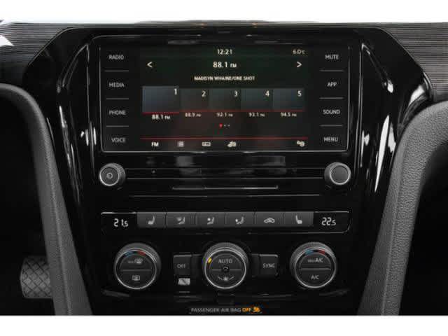 2022 Volkswagen Passat - Image 15