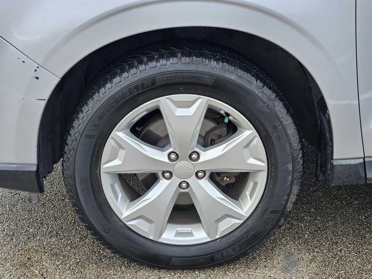 2014 Subaru Forester - Image 9