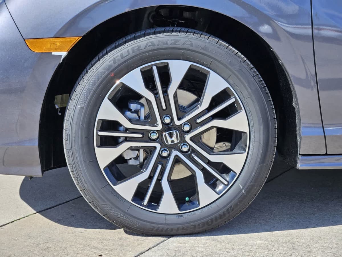 2026 Honda Odyssey - Image 9