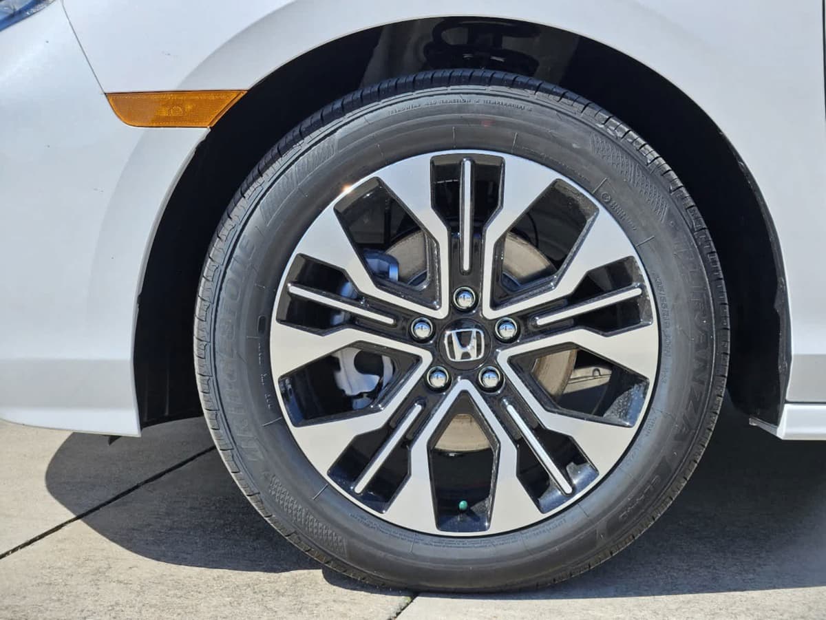 2026 Honda Odyssey - Image 9