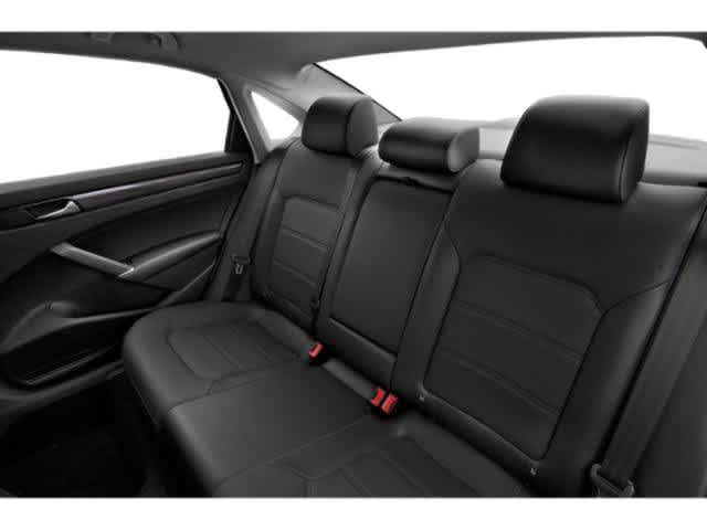 2022 Volkswagen Passat - Image 12