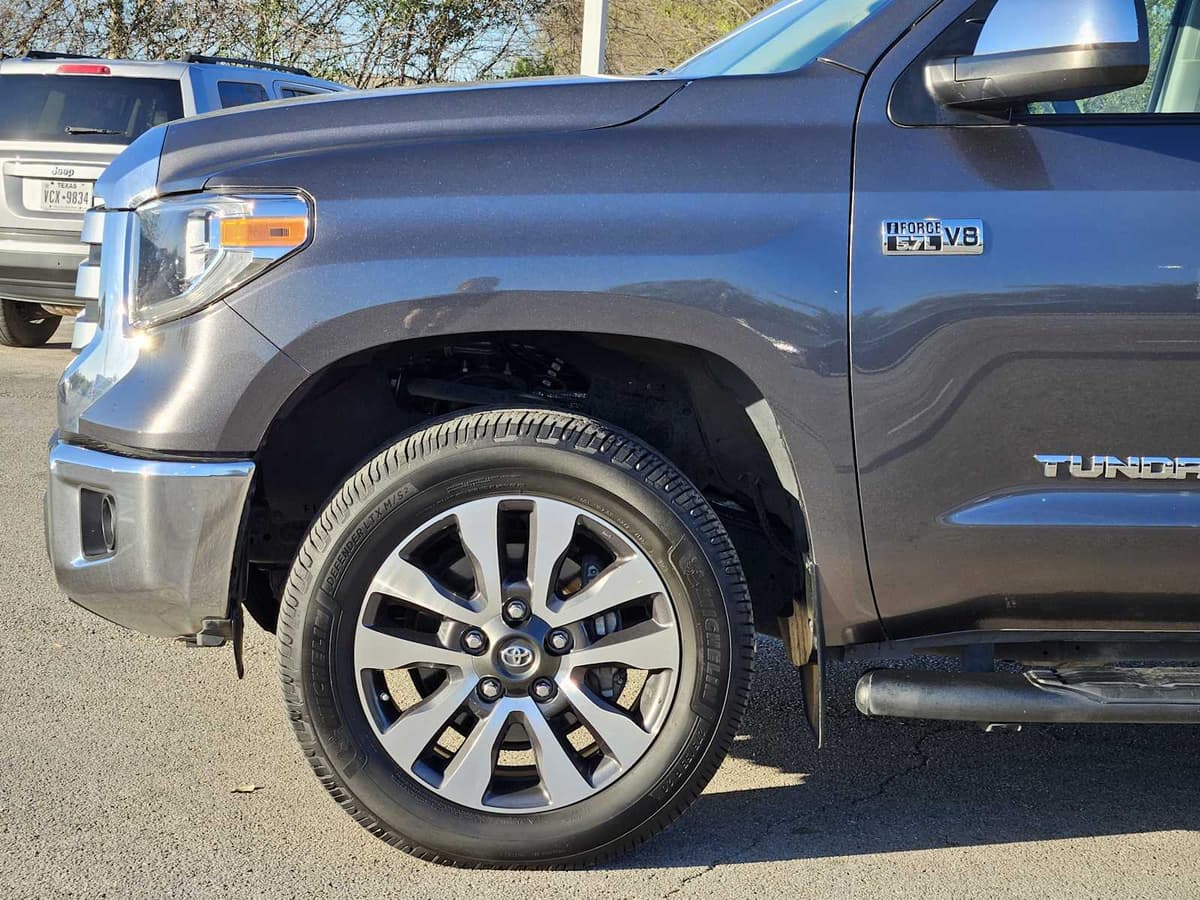 2020 Toyota Tundra - Image 8