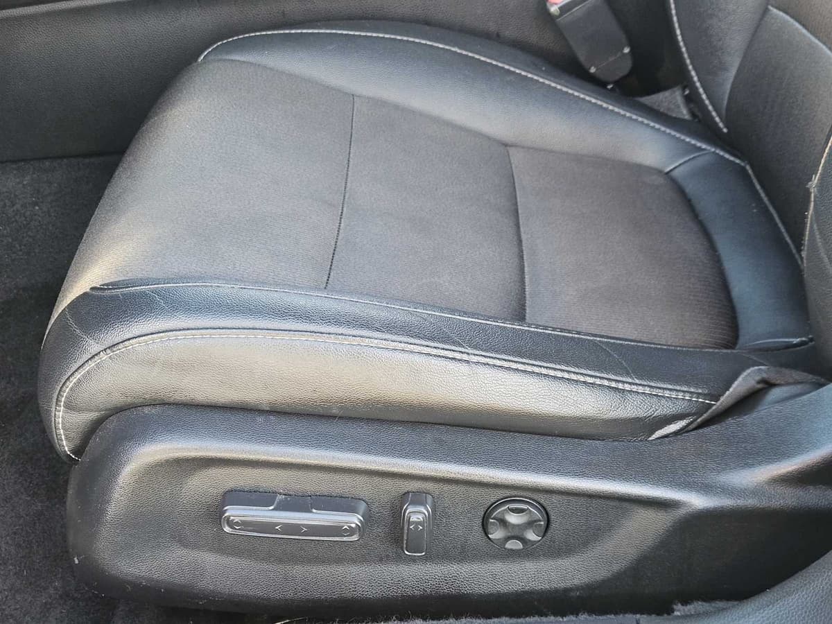 2019 Honda Accord Sedan - Image 24