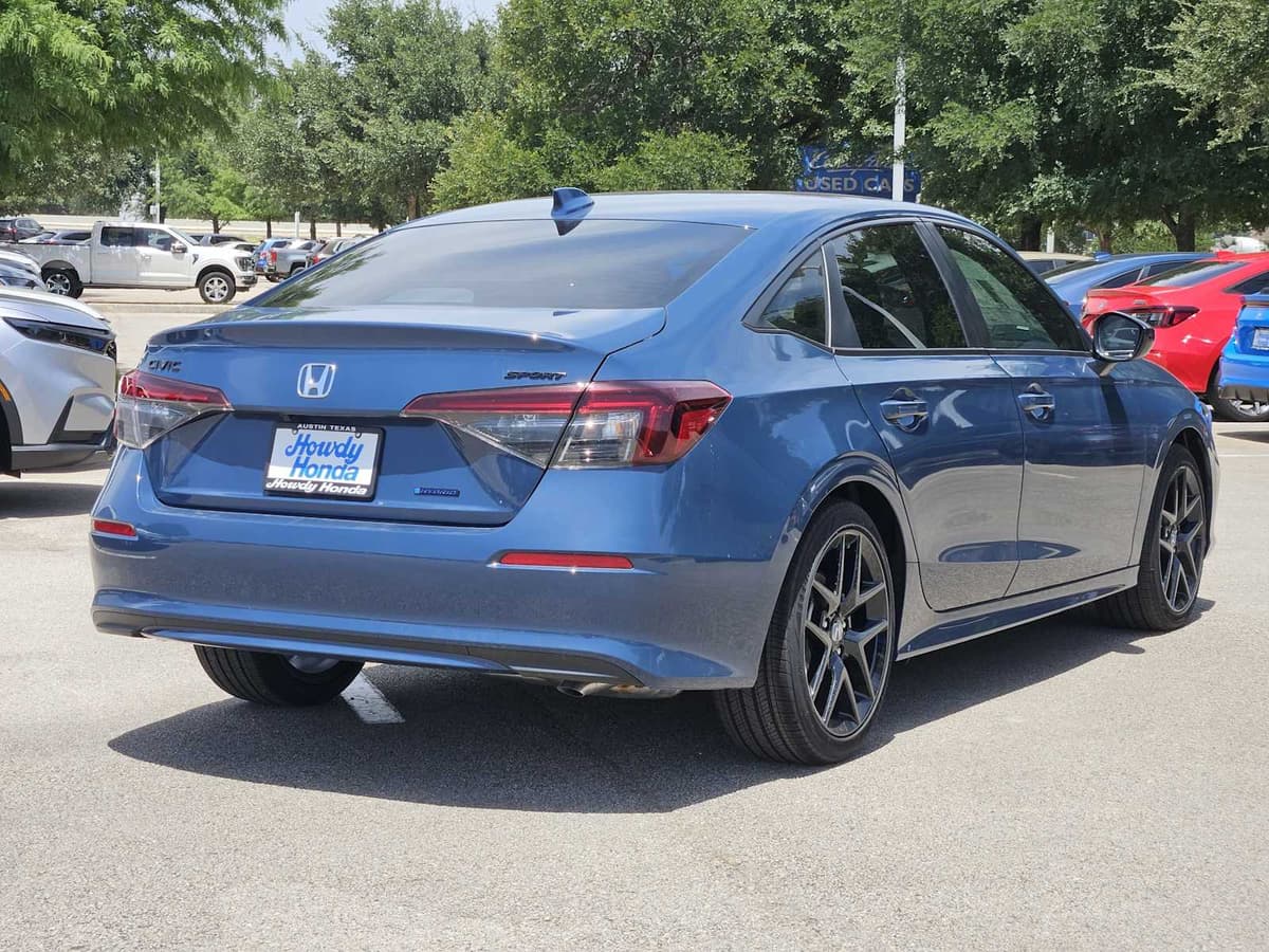 2026 Honda Civic Hybrid - Image 5