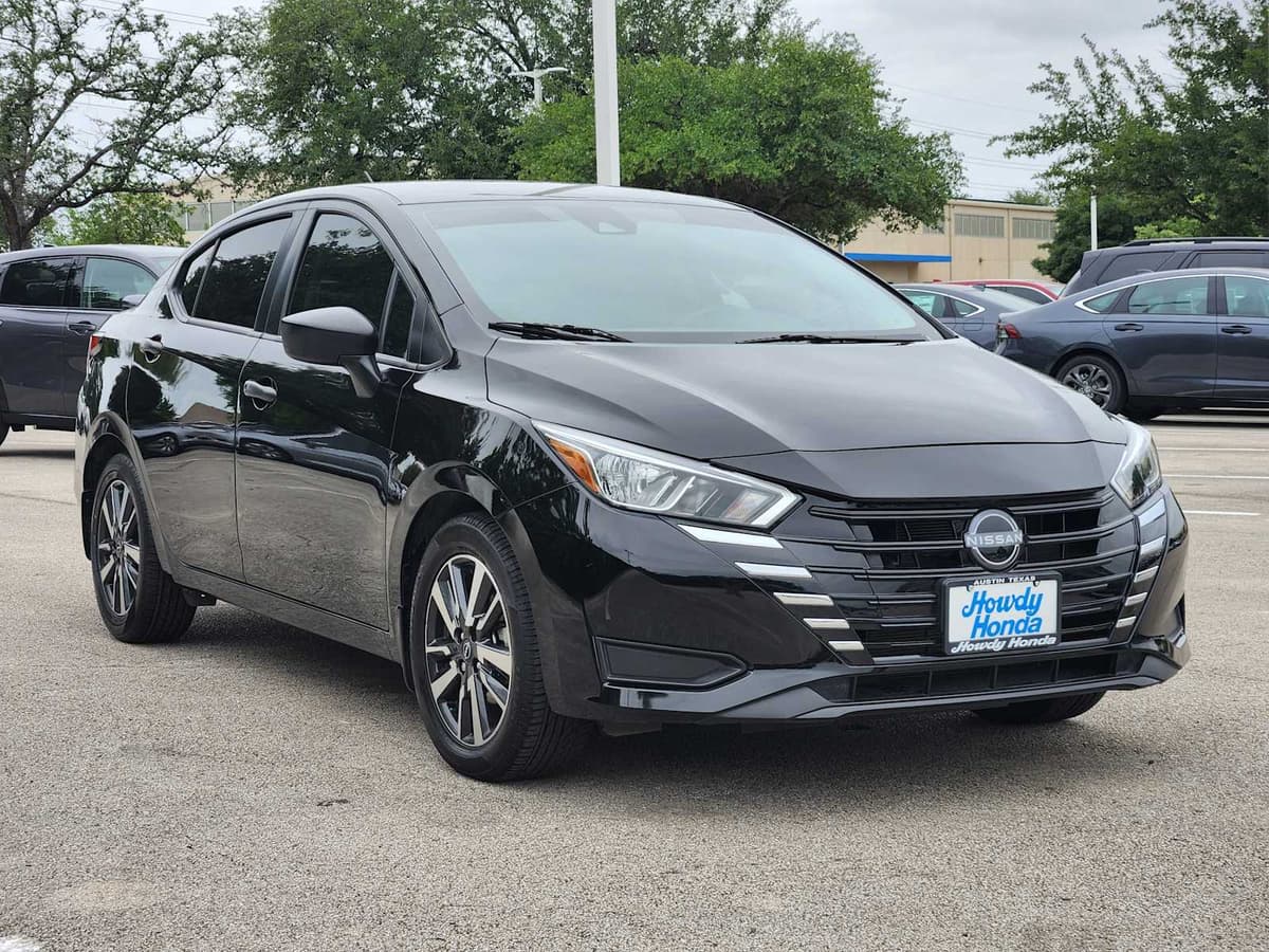 2024 Nissan Versa - Image 3
