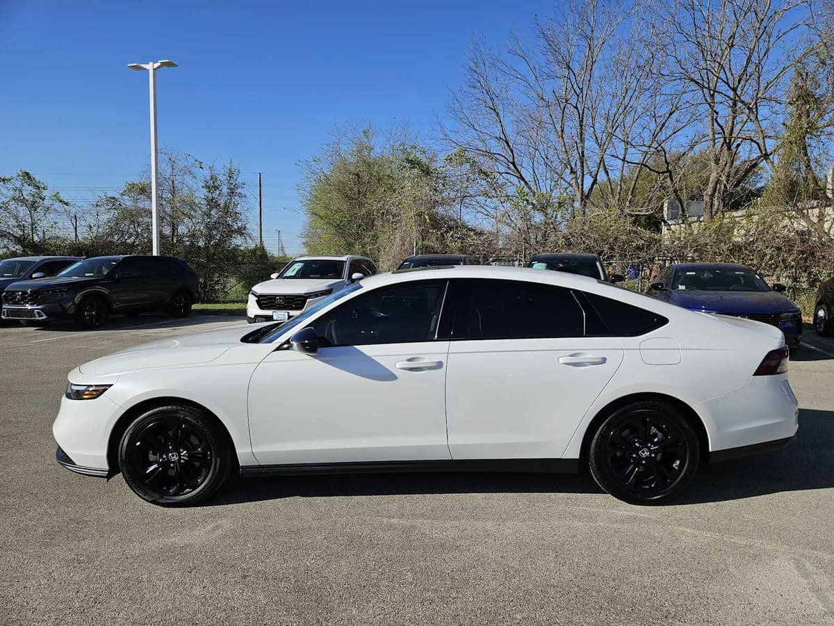 2025 Honda Accord - Image 4