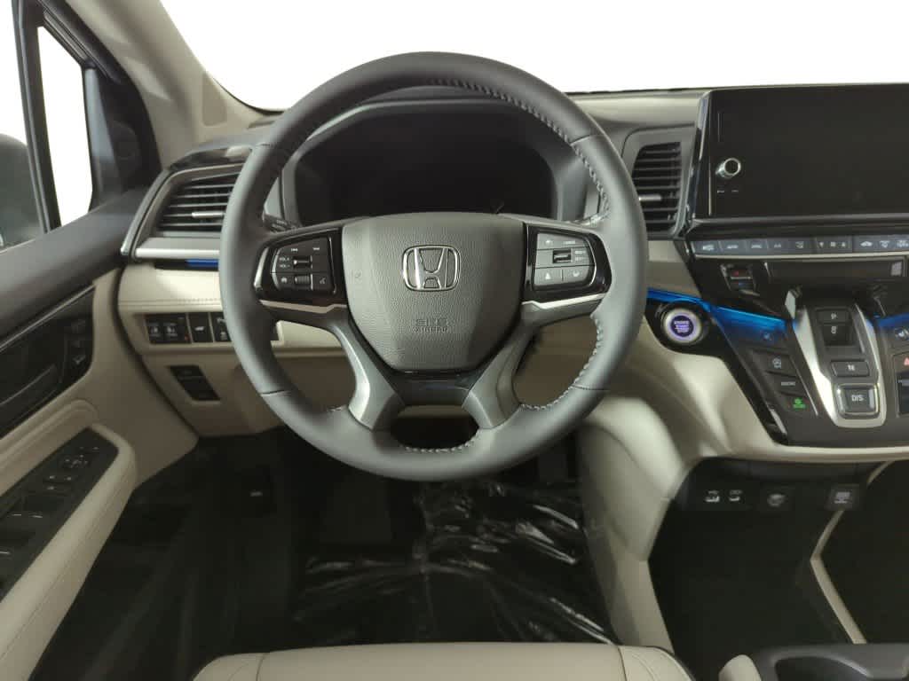 2026 Honda Odyssey - Image 13