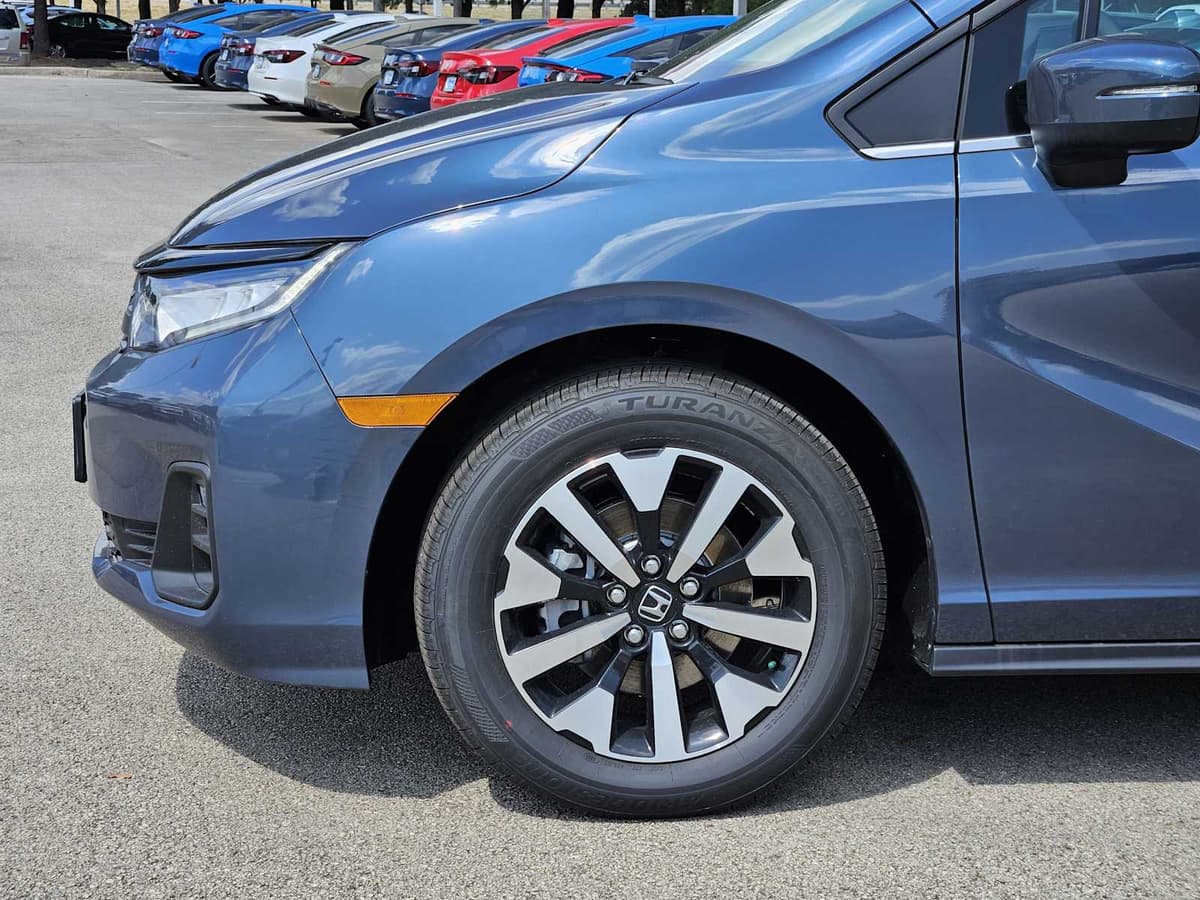 2026 Honda Odyssey - Image 8