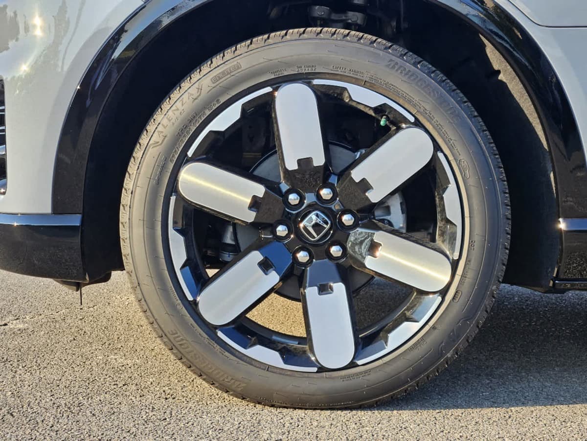 2026 Honda Prologue - Image 8