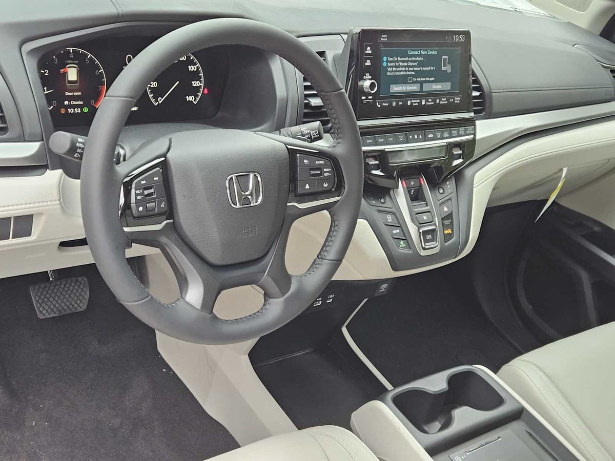 2026 Honda Odyssey - Image 2