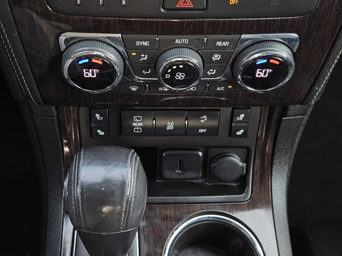 2017 Chevrolet Traverse - Image 19