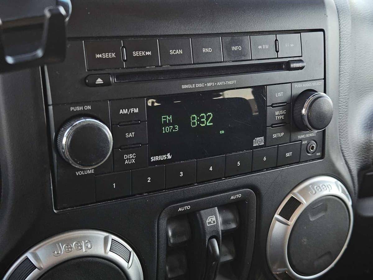 2012 Jeep Wrangler Unlimited - Image 17