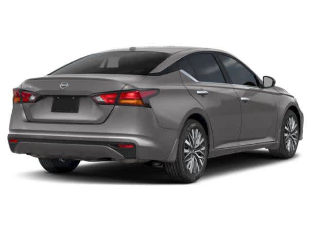 2025 Nissan Altima - Image 2