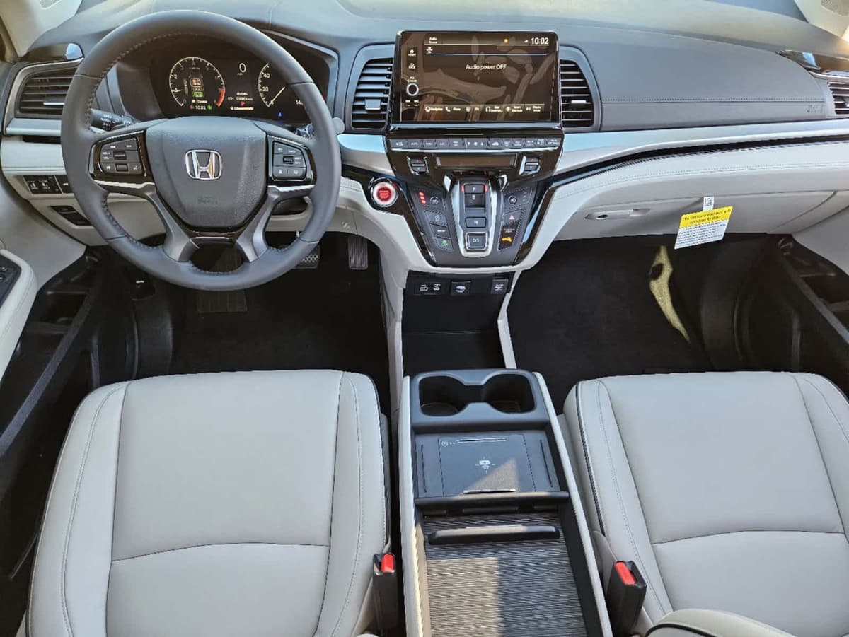 2026 Honda Odyssey - Image 20