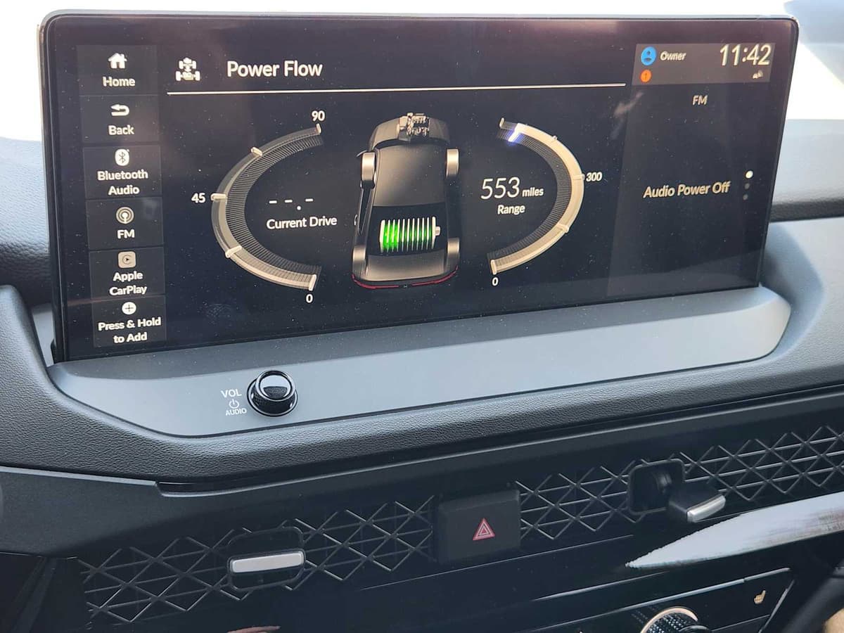 2026 Honda Accord Hybrid - Image 13